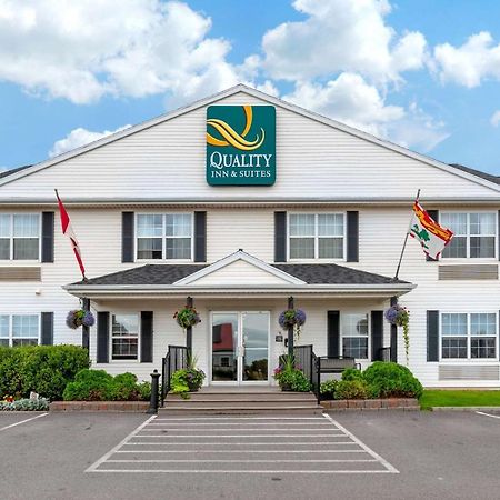 Quality Inn & Suites Cornwall Exteriér fotografie
