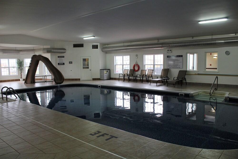 Quality Inn & Suites Cornwall Exteriér fotografie