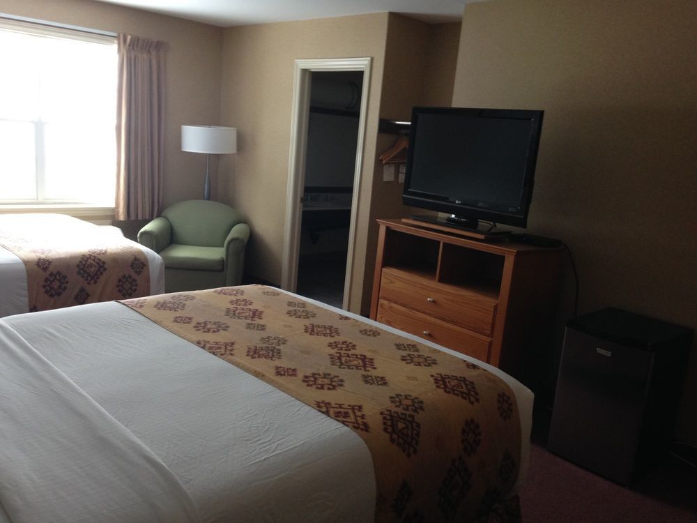 Quality Inn & Suites Cornwall Exteriér fotografie