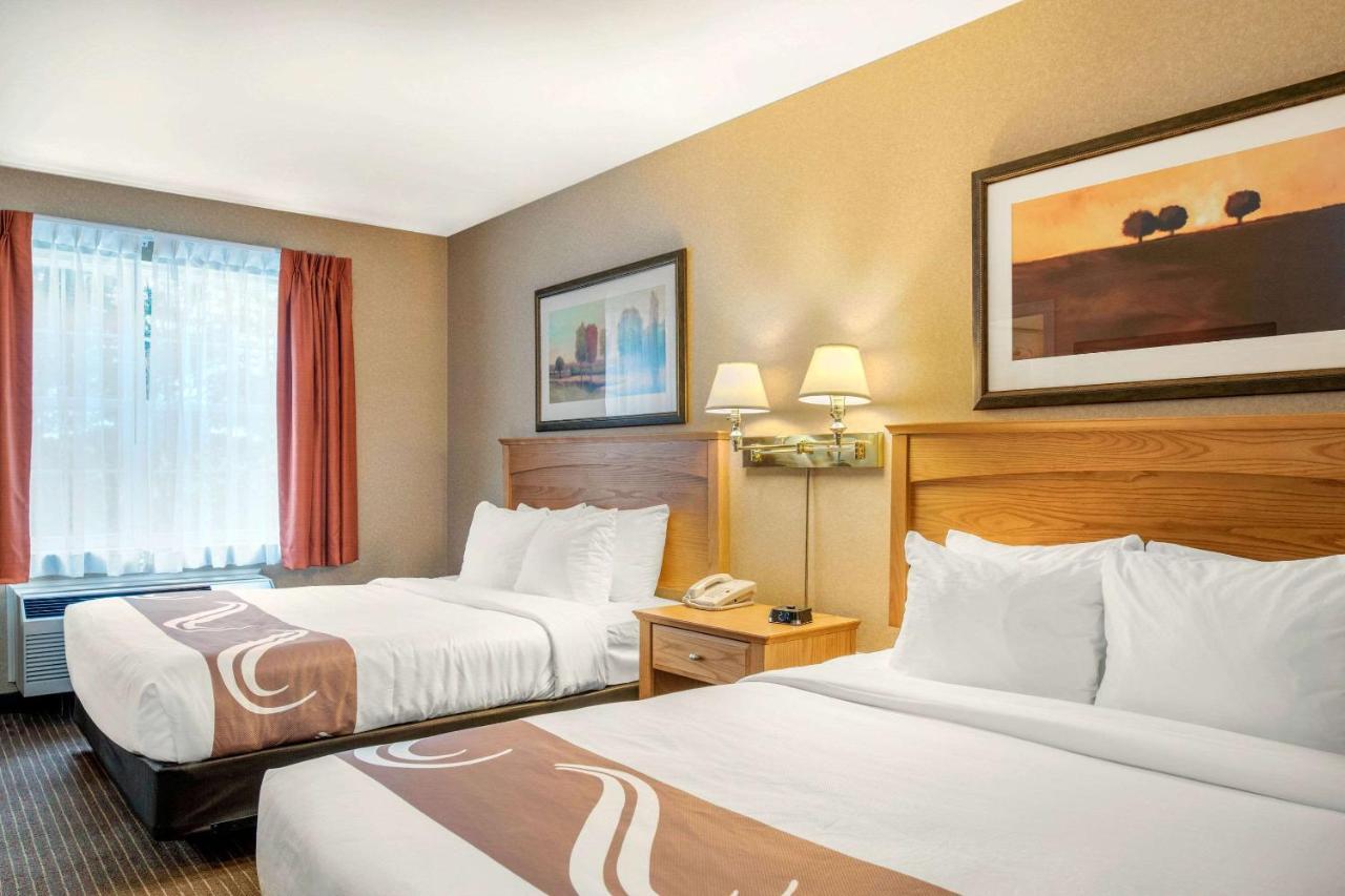 Quality Inn & Suites Cornwall Exteriér fotografie
