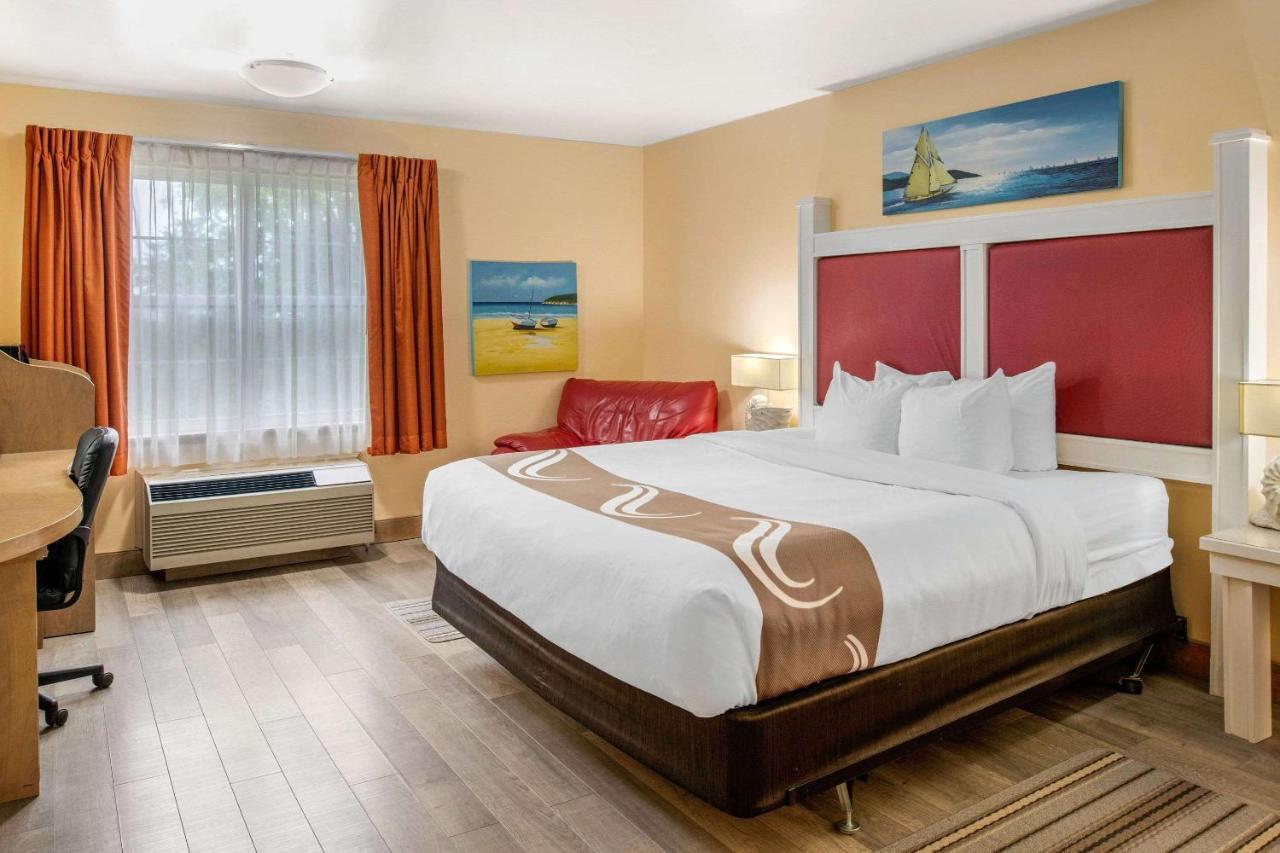 Quality Inn & Suites Cornwall Exteriér fotografie